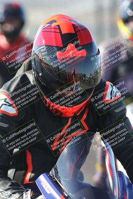 media/Dec-01-2025-Moto Forza (Mon) [[2daa91e15f]]/4-Around the Pits/